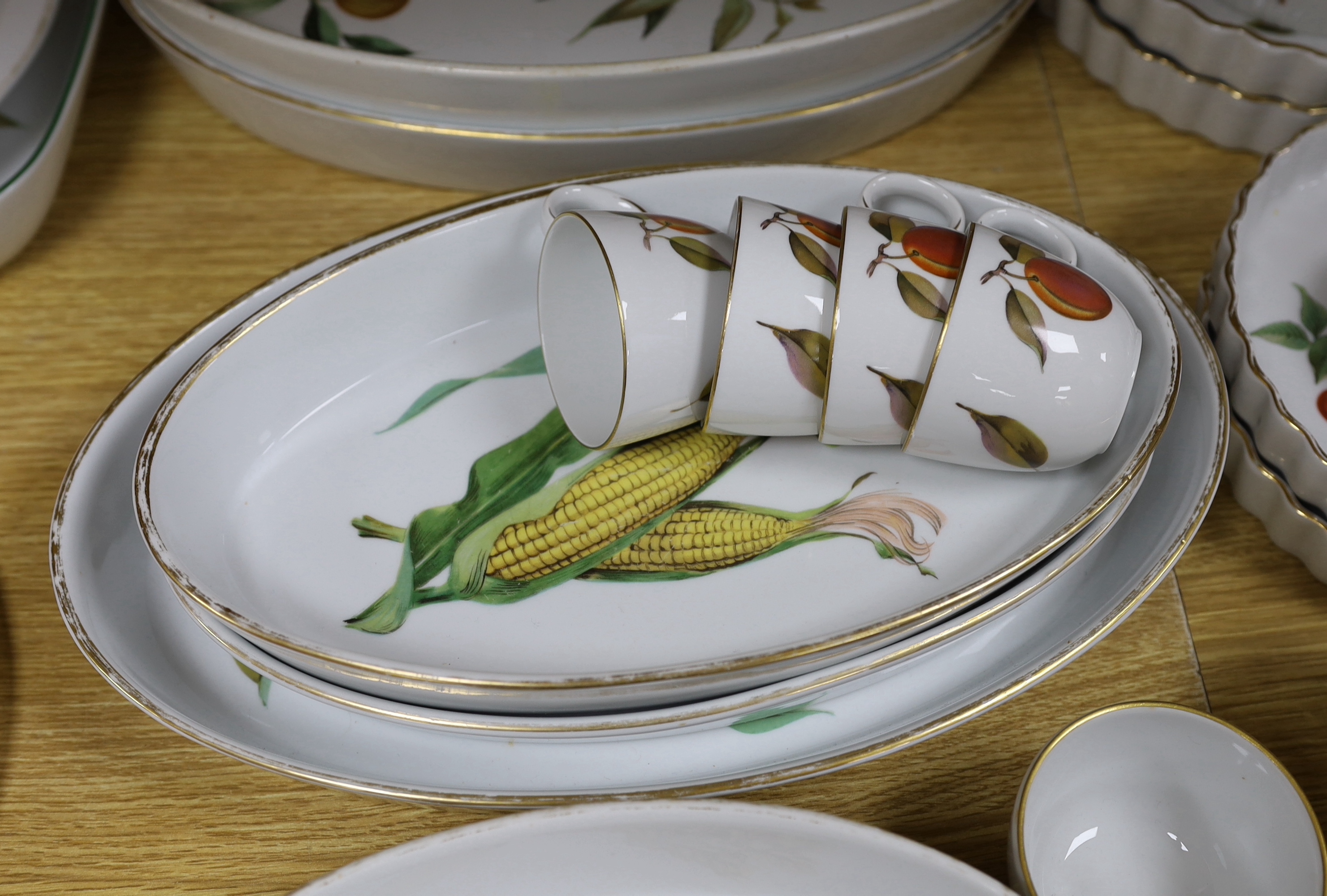 A quantity of Worcester ‘Evesham’ pattern dinner ware